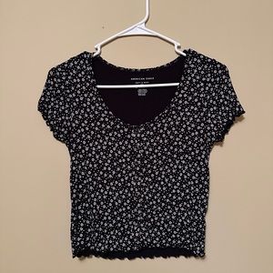 American Eagle daisy pattern top